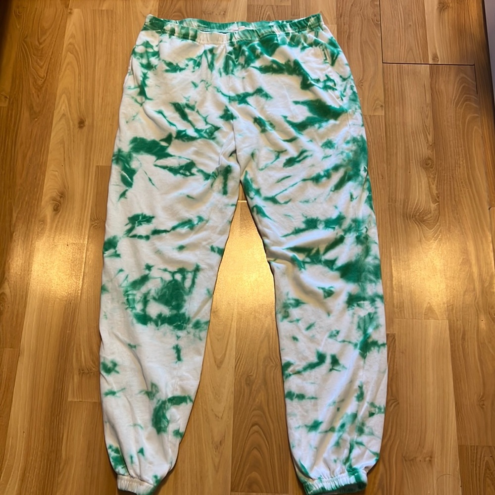 Green tie dyed joggers size M